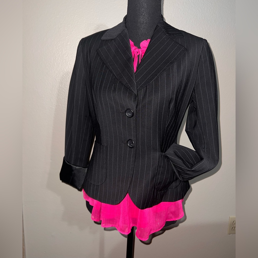 Women’s Banana Republic Pin Stripe Blazer and Lauren Conrad Blouse Bundle